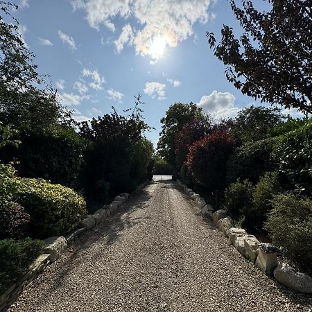 Hookwood Lodge London Gatwick ホーリー エクステリア 写真