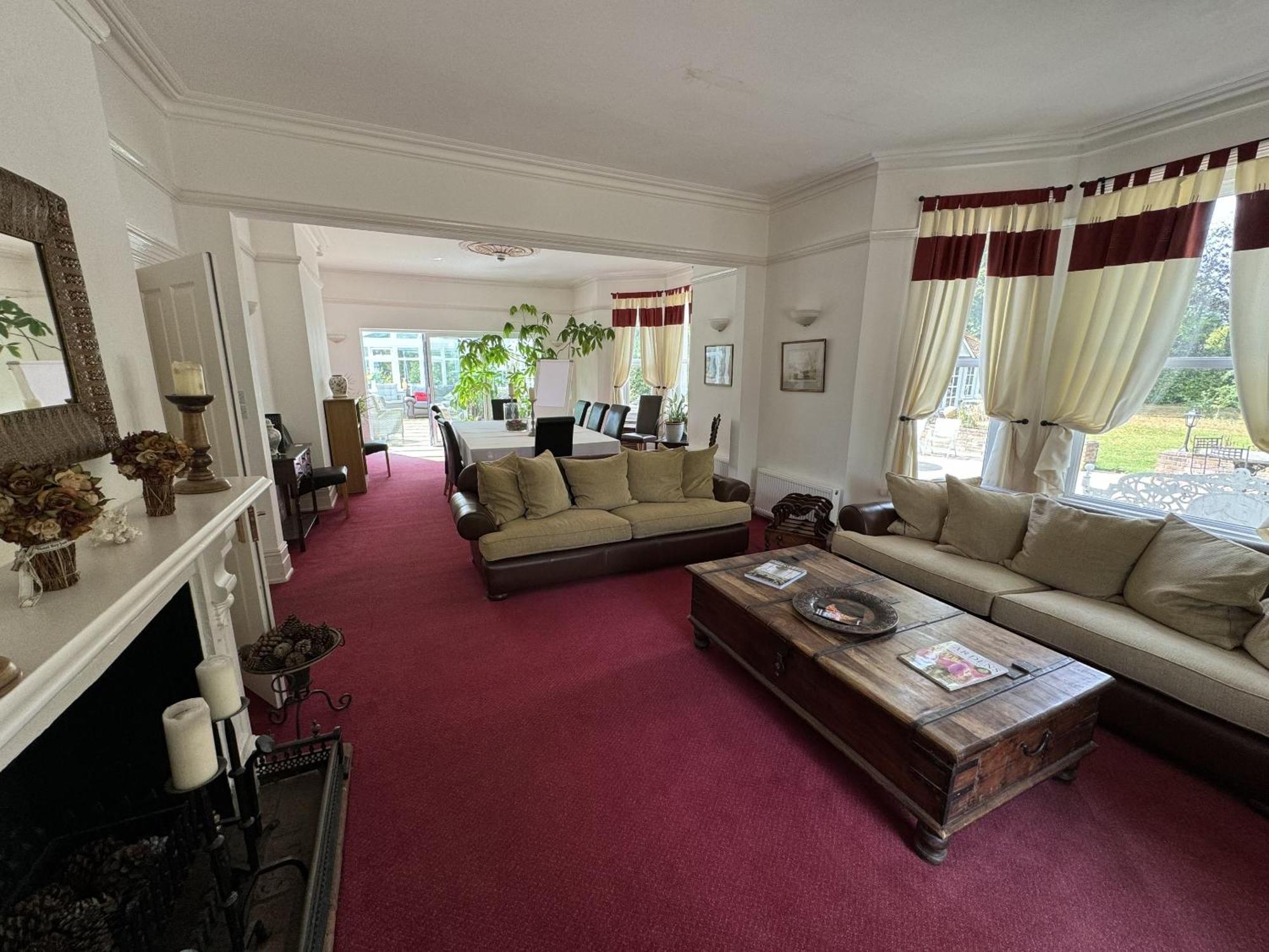 Hookwood Lodge London Gatwick ホーリー エクステリア 写真
