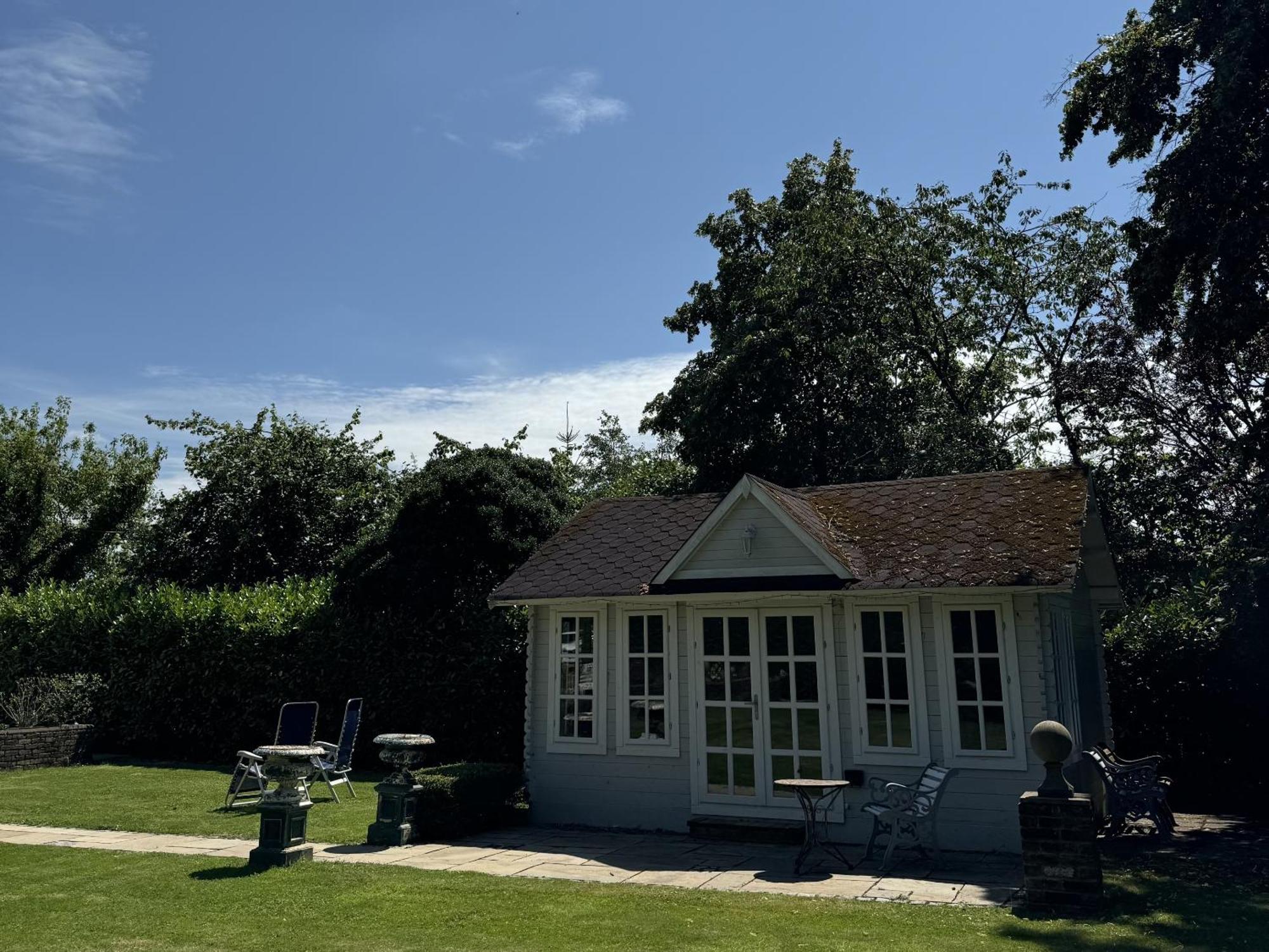 Hookwood Lodge London Gatwick ホーリー エクステリア 写真